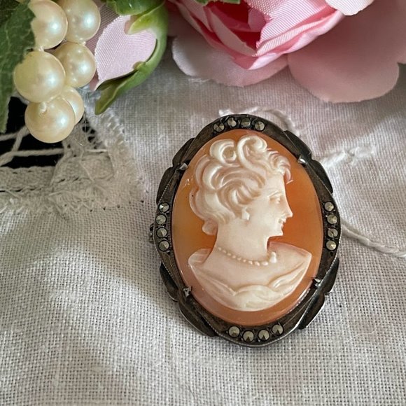 Romantic Carved Shell Cameo Brooch, Silver and Marcasite Frame, Vintage Jewelry - Picture 6 of 11
